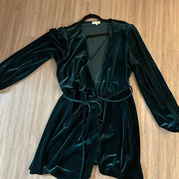 Gianni Bini Dresses Gianni Bini Green Velvet Wrap Dress Poshmark